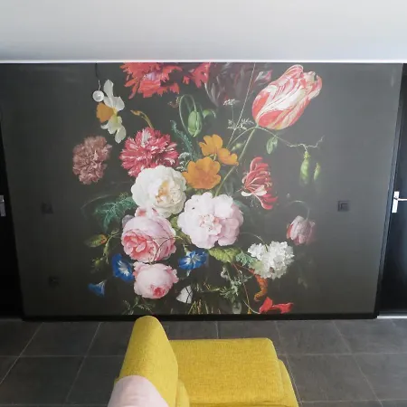 Gerenoveerd Huisje Gelegen Aan Water Bij Bos Hébergement de vacances *